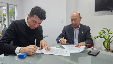 firma de convenio entre la facultad de tecnologia y el municipio de la capital