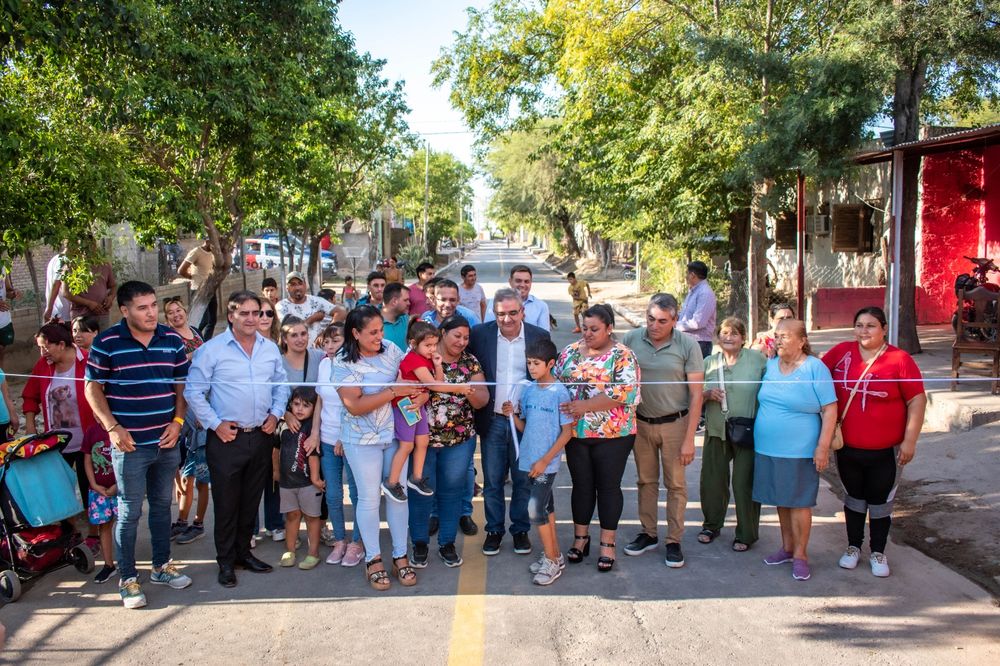 Recorrido. El gobernador estuvo en Santa Rosa y El Alto.&nbsp;