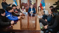 Gobierno y gremios analizan un plan de trabajo para mejoras salariales
