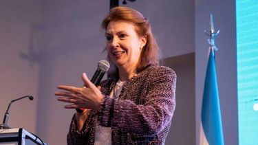 Diana Mondino