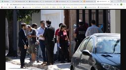 Lo mataron de una puñalada delante de su hija y de su esposa