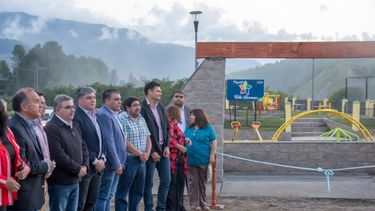 Jalil inauguró obras y anunció la pavimentación de la ruta 1