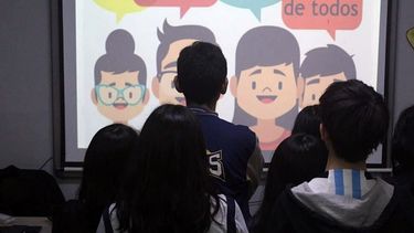 Encuesta. Los jóvenes no tienen a la política como tema prioritario.