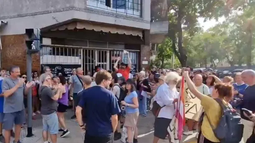 Vecinos realizaron un cacerolazo contra Karina Milei