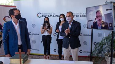 En forma virtual, Jalil tomó juramento a nuevos funcionarios