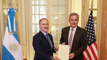 peter lamelas asumio como nuevo embajador de estados unidos en buenos aires