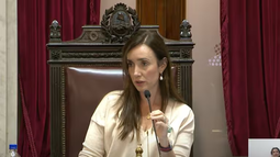 Fuerte cruce entre Victoria Villarruel y senadores de Unión por la Patria por el uso de los baños del Senado