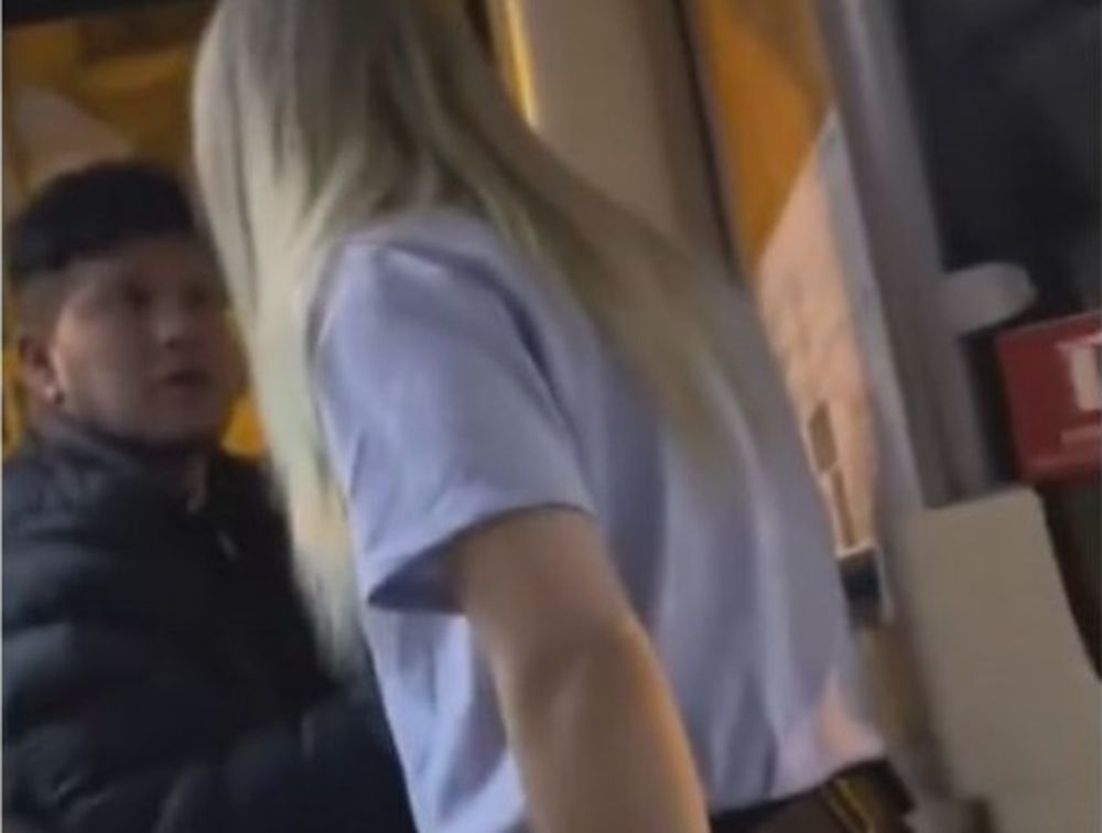 Una chofer hizo bajar a un pasajero del colectivo por comentarios machistas