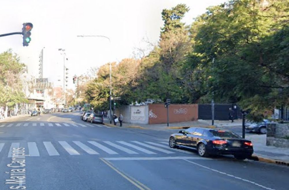 Motochorros le robaron a un diplomático
