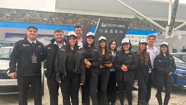 grupo jalil automotores desembarco en el poncho con toda su linea de hibridos