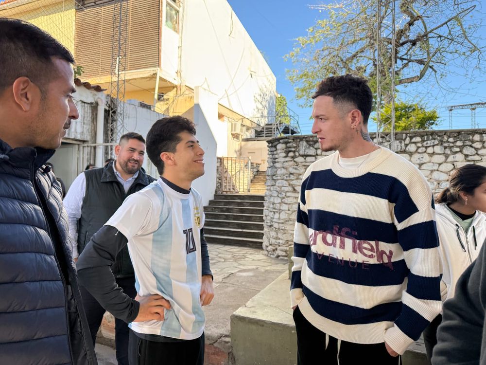 Aníbal Moreno visitó el Centro Terapéutico (2)