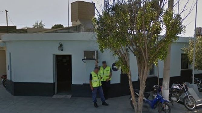 Acuchilló a un hombre y golpeó con una masa a un joven