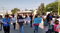 Se agudiza la tensión por el rechazo al traspaso de los IES