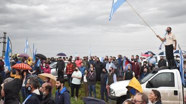 Banderazo en el campo de los Etchevehere