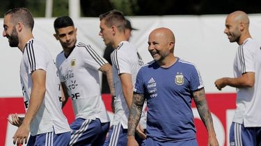 argentina volvio al trabajo pensando en francia