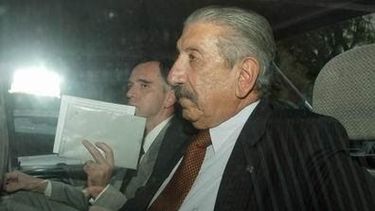 el represor carrizo salvadores participo en el desfile del bicentenario
