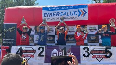 En el podio. Jorge Herrera, con gran victoria en suelo cordobés.
