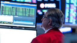 Las acciones argentinas caen más de 2% en Wall Street y el riesgo país opera por debajo de los 640 puntos Las acciones argentinas caen más de 2% en Wall Street y el riesgo país opera por debajo de los 640 puntos