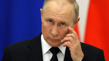 Aseguran que Putin se someterá a una operación por un cáncer y que podría entregar el poder