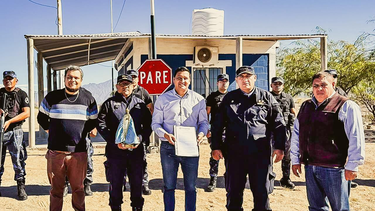 tinogasta: la policia asume el control del puesto caminero en cerro negro