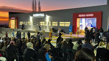Jalil cerró inauguraciones con el Hospital de Pomán