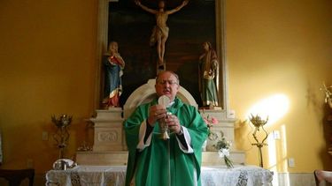 Solo plegarias. El obispo Urbanc pidió a dios que consuele y conforte a la víctimas de abuso eclesiástico.