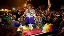 Cocaleros piden la renuncia de Áñez y Evo, una mediación