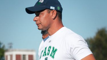 Sebastián Battaglia. dt del reforzado San Miguel que juega mañana.