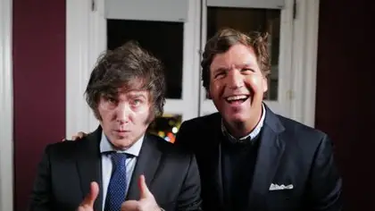 Javier Milei junto a Tucker Carlson. Fustigó nuevamente al Papa Francisco.