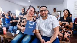El municipio entregó 17 escrituras gratuitas a familias del barrio Altos de Choya
