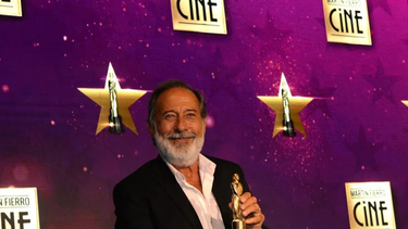 guillermo francella se llevo el martin fierro de oro: hermosa noche, ¿verdad?
