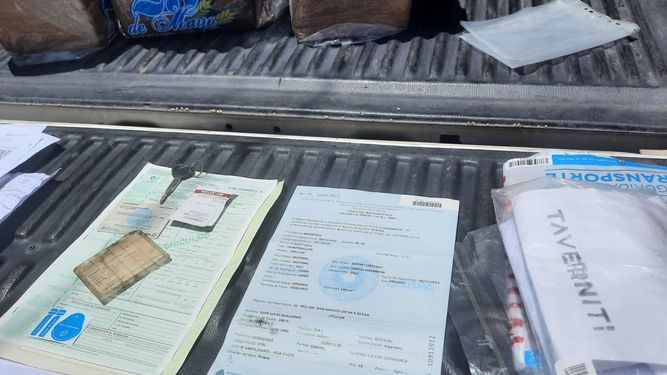 Arrestan a sospechosos de vender obleas de RTO falsas
