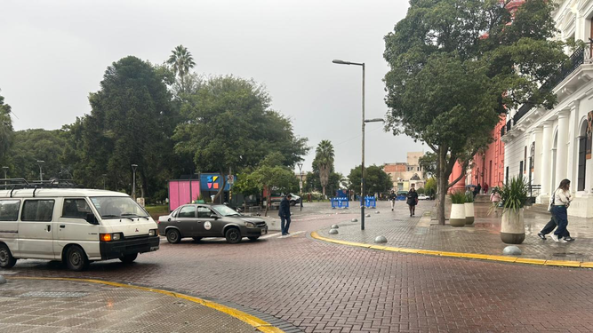 Frente frío en la Capital: viento fuerte, lluvias y baja de temperatura