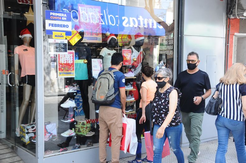 Conformes. Los vendedores de la peatonal Rivadavia