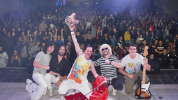 Reina Madre hizo vibrar Las Juntas con un imponente tributo a Queen Reina Madre hizo vibrar Las Juntas con un imponente tributo a Queen