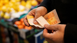 Advierten que con el nuevo cálculo de la inflación el salario registrado reflejará una caída del 5,7% Advierten que con el nuevo cálculo de la inflación el salario registrado reflejará una caída del 5,7%