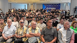 Luis Barrionuevo encabezó un encuentro contra la Reforma Laboral Luis Barrionuevo encabezó un encuentro contra la Reforma Laboral