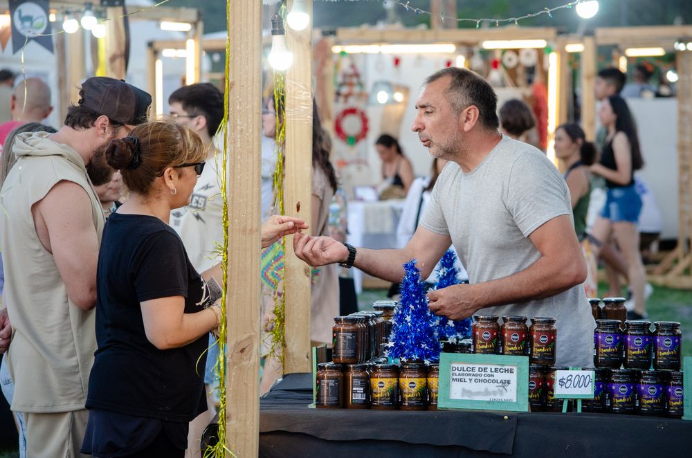 Alfajores artesanales, dulces y vinos de productores catamarqueños forman parte de la variada propuesta de la Feria del Patio.
