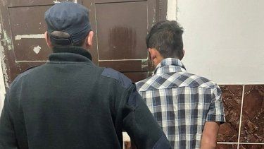 un joven fue aprehendido en la madrugada de hoy en la localidad de taton