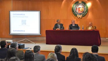 Raúl Jalil disertó en la Universidad de Belgrano&nbsp;