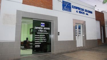 Robaron $ 50.000 de la caja fuerte de una empresa fúnebre y se arrestó a una pareja