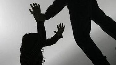 Intentó agredir a su madre y quiso incendiar la casa