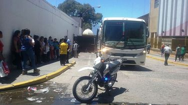 Falleció un hombre en un colectivo en la Terminal