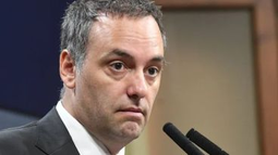 Manuel Adorni gastó en dos años el equivalente a más de dos siglos de salario mínimo