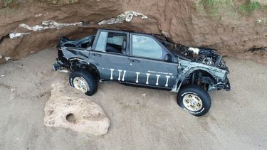 Picardía argenta: tiró su 4x4 por un acantilado para cobrar el seguro