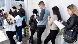 La desocupación entre los menores de 30 años duplica al desempleo general