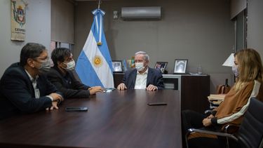 Reunión entre los representantes del Consejo de Ciencias Económicas y vicegobernación.&nbsp;