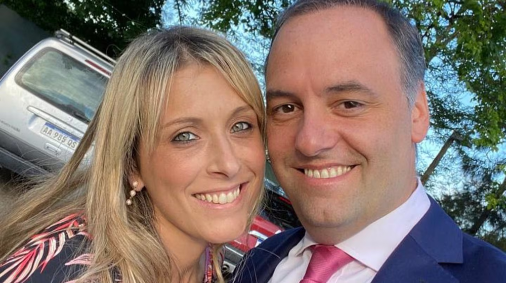 Aseguran que la esposa de Adorni usó la custodia presidencial para salidas  nocturnas
