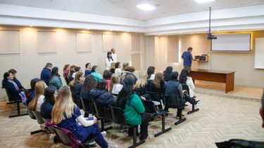 se inauguro la puesta en valor del salon auditorio del hospital de ninos