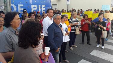 Jubilados se manifestaron frente a las oficinas de ANSES